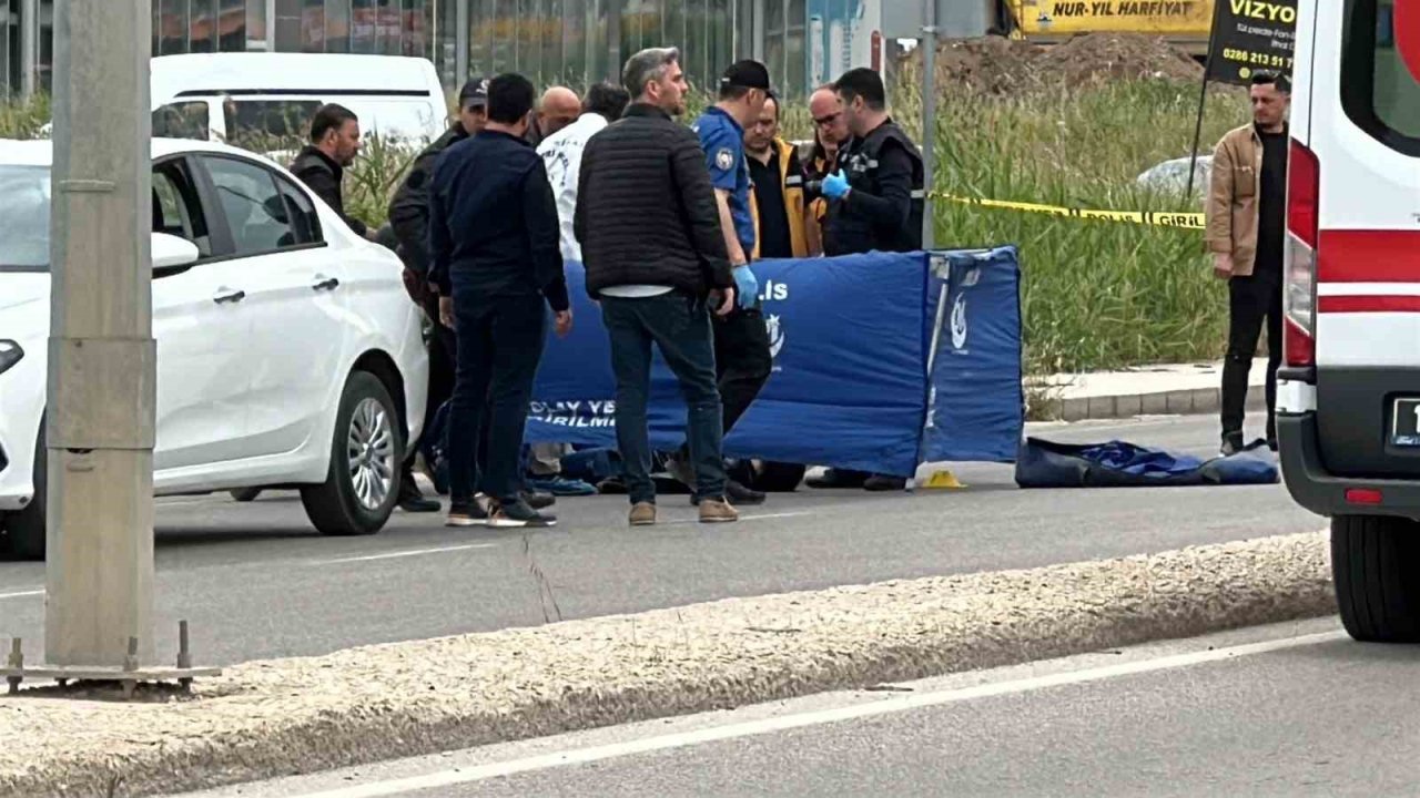 Boşanma aşamasındaki eşini sokak ortasında öldüren şahıs tutuklandı