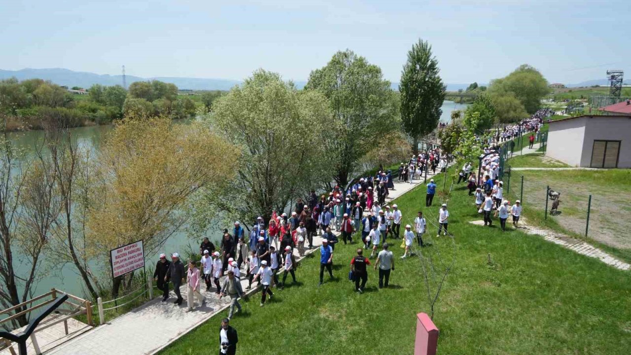Muş’ta gençlik şöleni: Doğa yürüyüşü ve etkinliklerle 19 Mayıs kutlandı