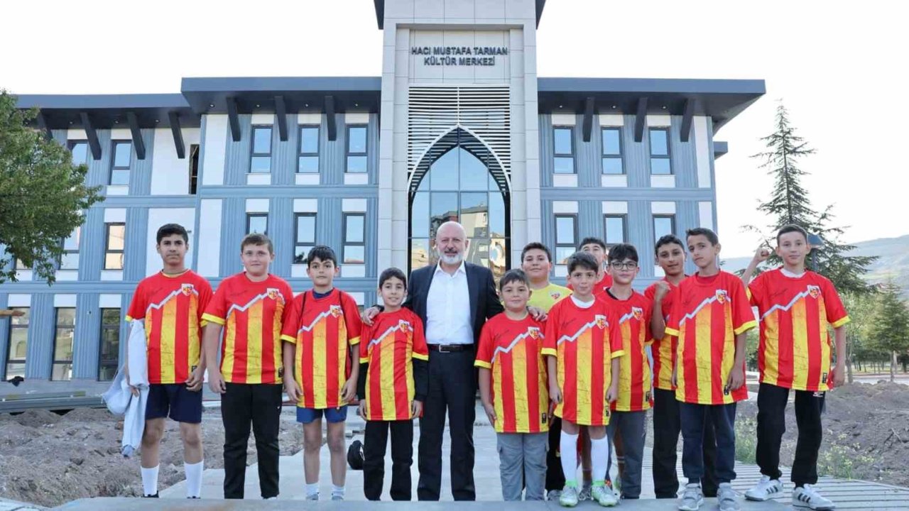 Başkan Çolakbayrakdar: "Şehrimizin en eşsiz merkezi, 7’den 70’e herkesin vazgeçilmezi olacak"