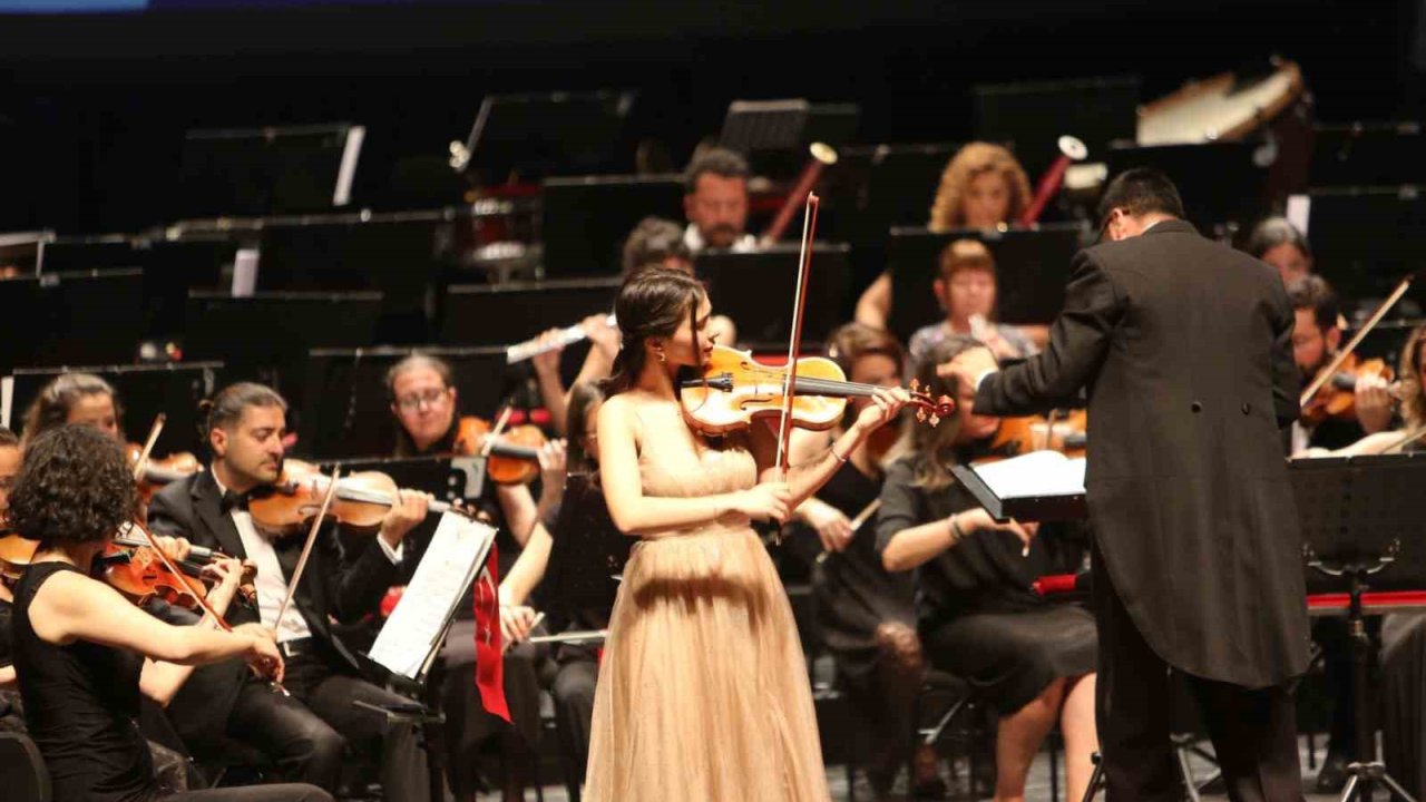 Senfoni Orkestrası’ndan coşkulu 19 Mayıs konseri