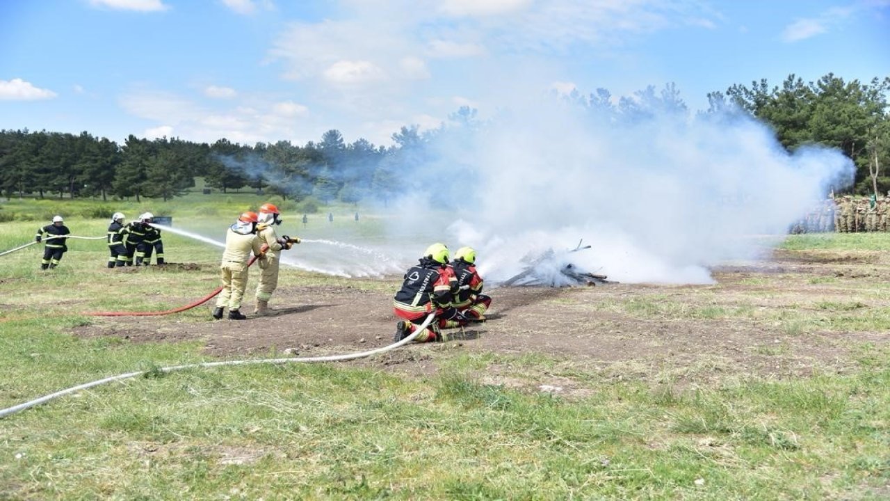 Balıkesir’de itfaiyeden yangına ilk müdahale eğitimi