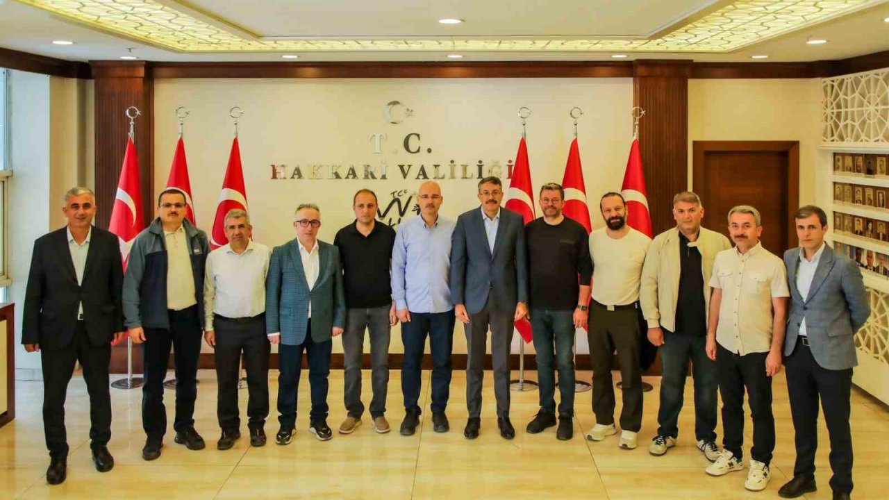 İstanbul’dan gelen hukukçulardan Hakkari’ye ziyaret