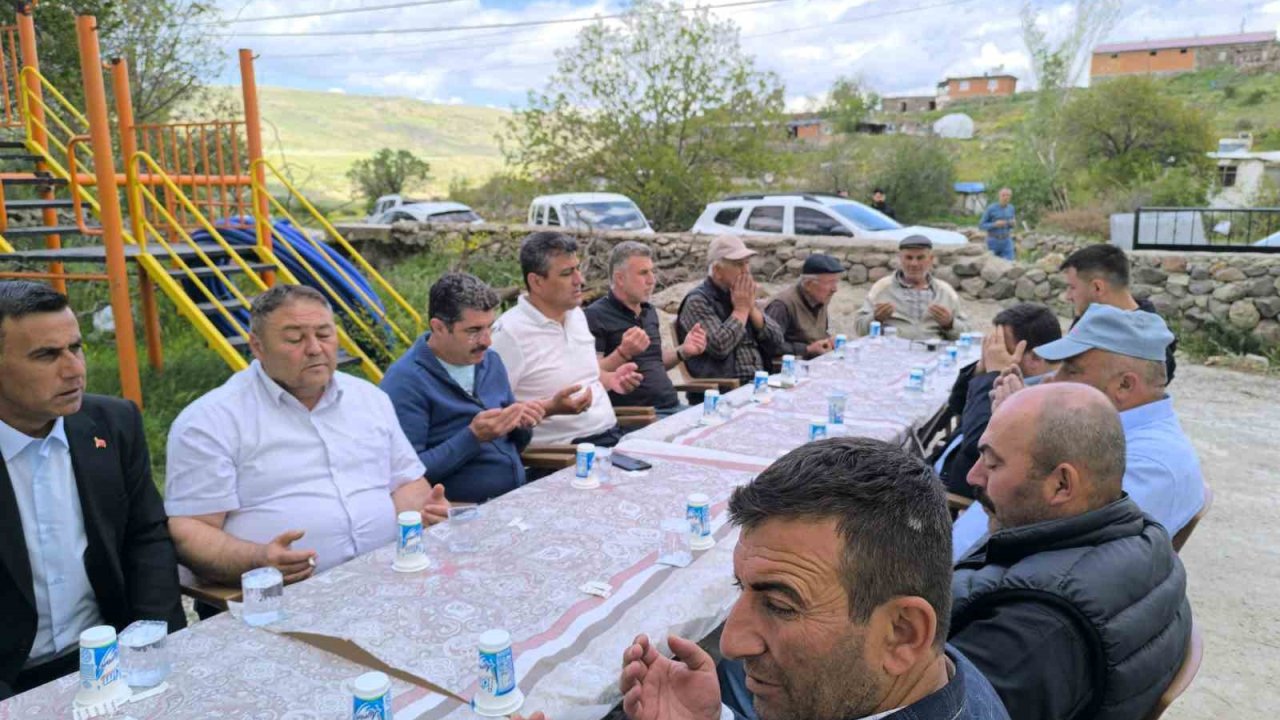 Karahallı köyünde yağmur duası yapıldı