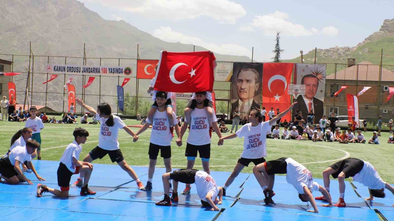 Hakkâri’de 19 Mayıs coşkusu