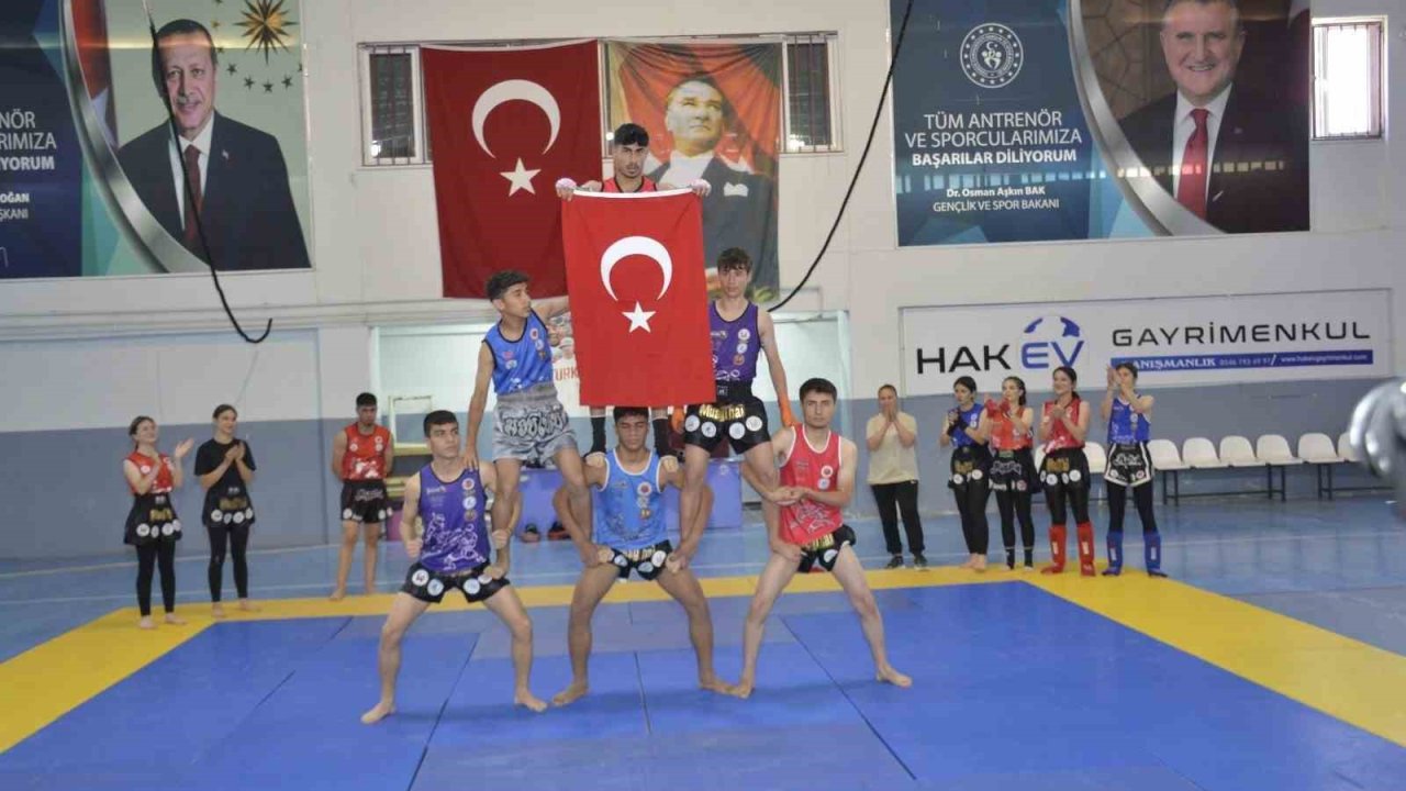 Besni’de 19 Mayıs coşkusu