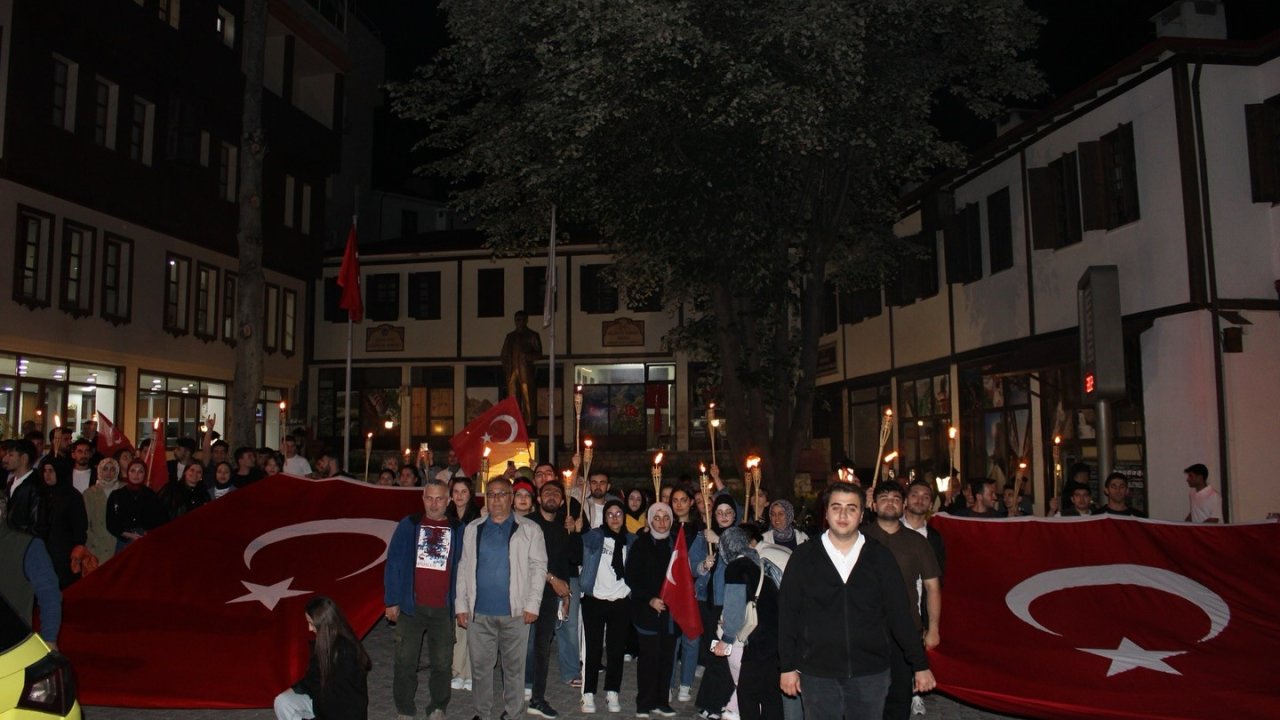 Kemaliye’de Fener Alayı ve Gençlik Yürüyüşü düzenlendi