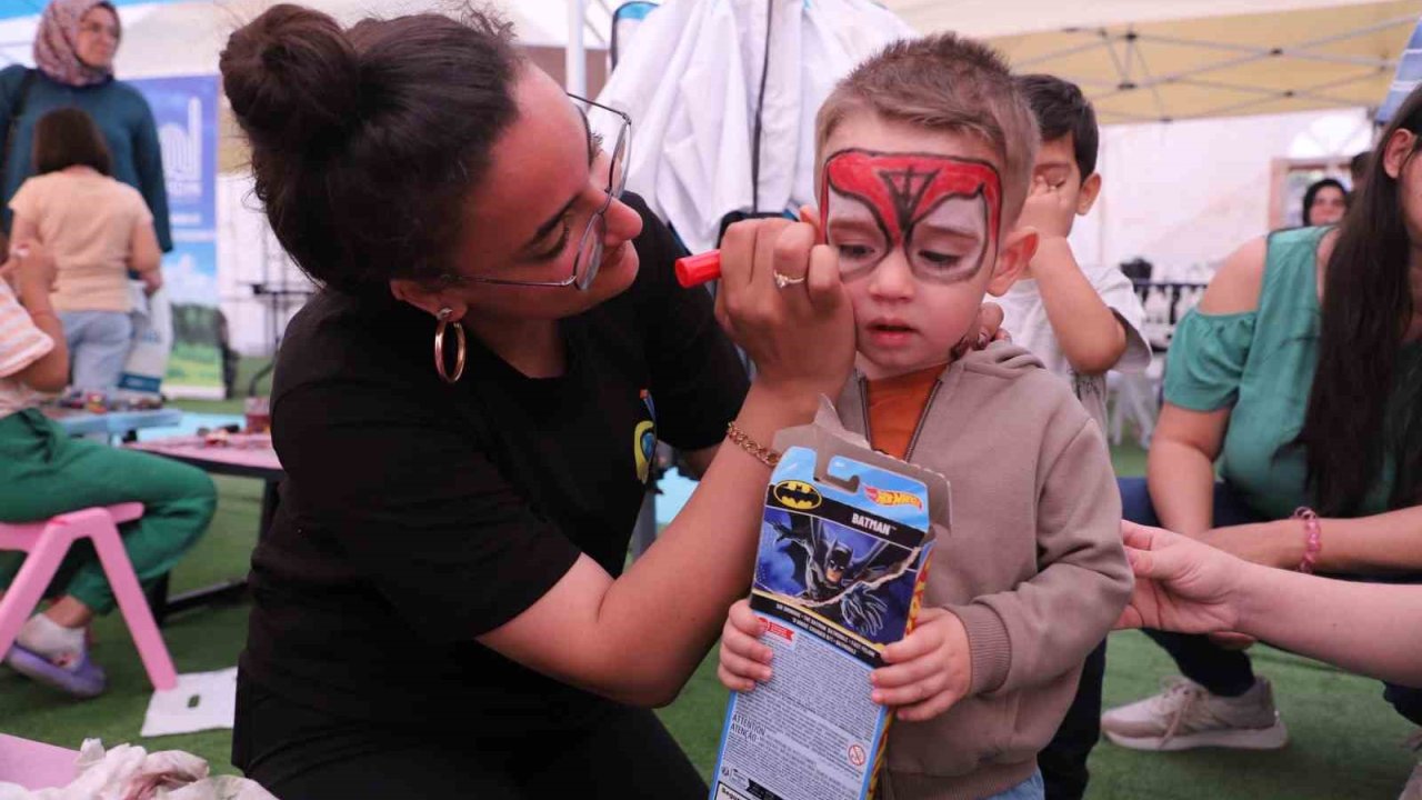 Kitap Fuarında minikler unutulmadı