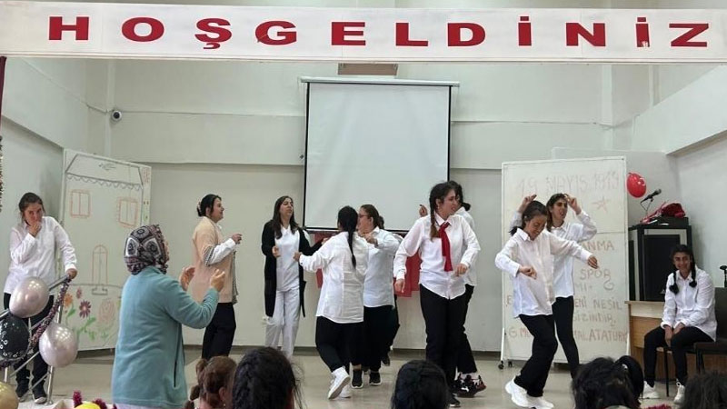 Kars'ta Engeller aşıldı: Gönüllerince Eğlendiler!