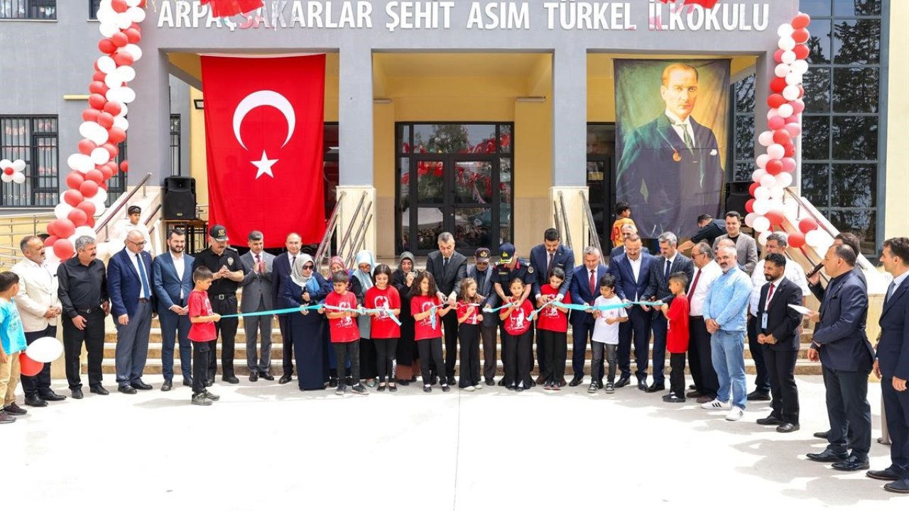 Vali Toros:" Bir kahramanın mirasına, sadakatin ifadesidir"