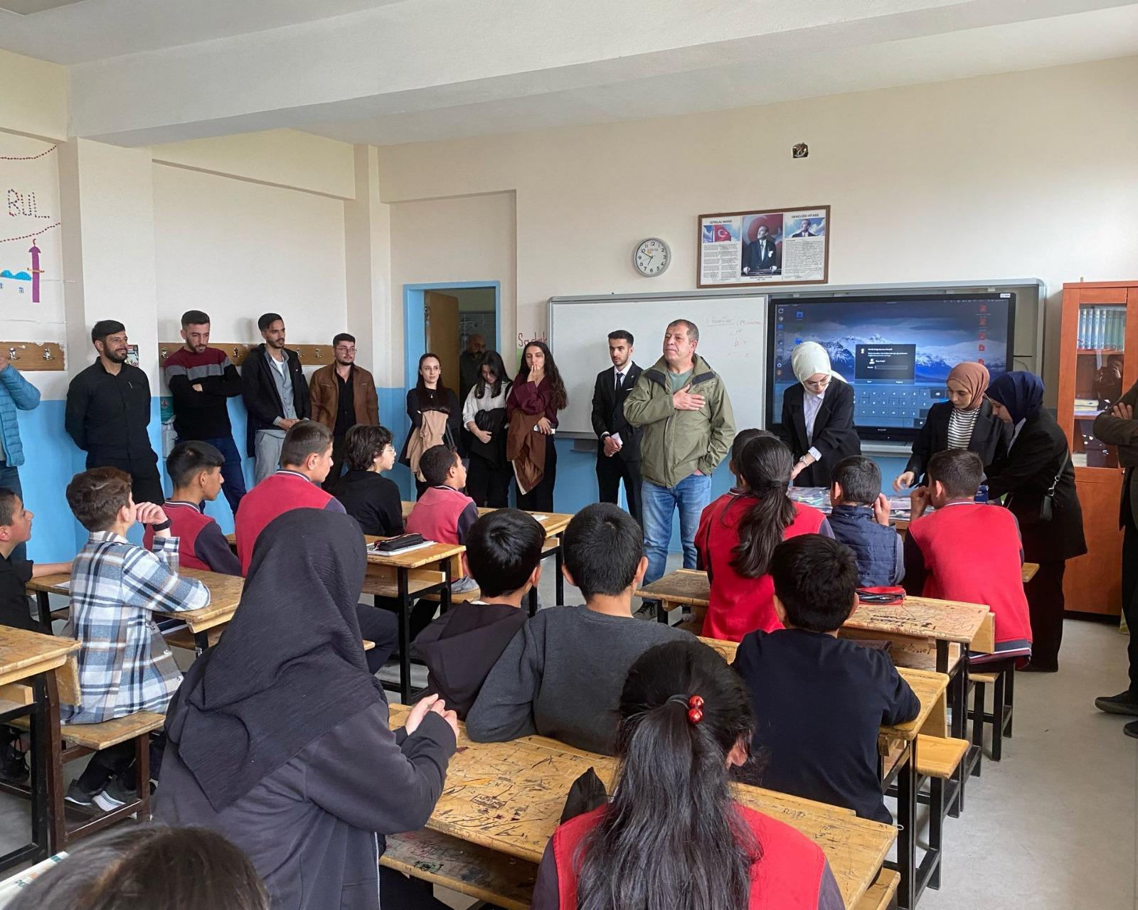 Kars'ta Öğretmen Adaylarından Anlamlı Proje