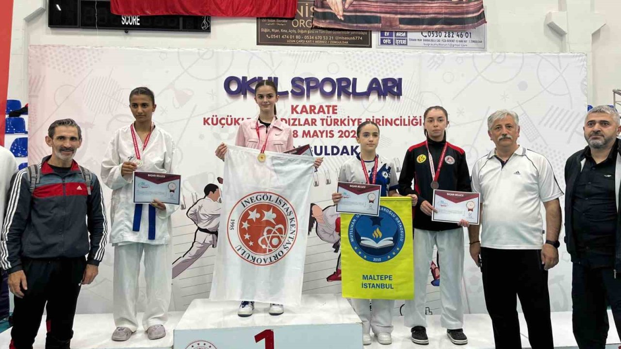 Doğa Açıkgöz, karate şampiyonasında Türkiye 3’üncüsü oldu