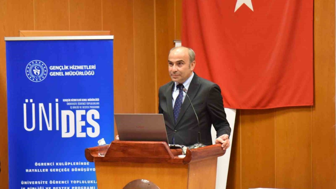 Samsun’da "Bilişim Çağında Dezenformasyon" konferansı