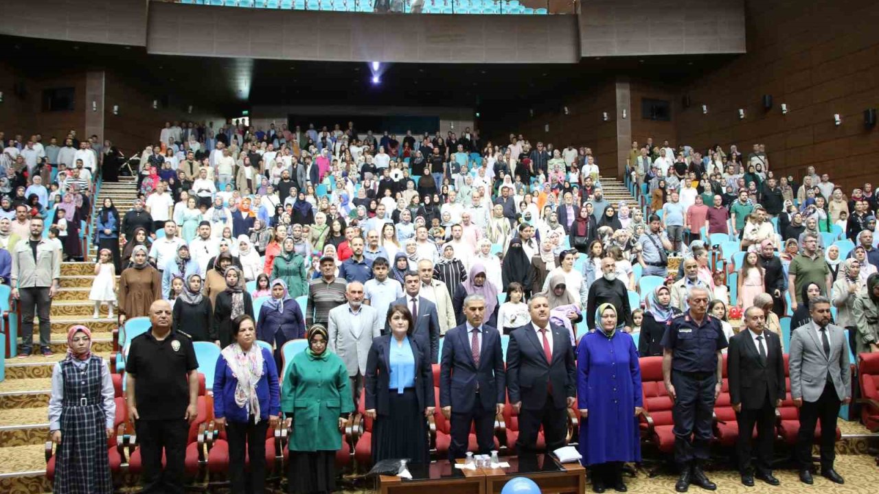 Uşak’ta Kur’an Kursları yıl sonu kapanış programları düzenlendi