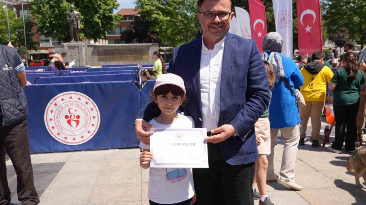 Oryantiring etkinliği kent meydanında yapıldı