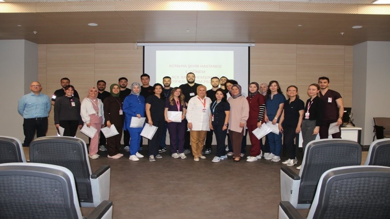 Kütahya Şehir Hastanesinde "Acil Bakım Hemşireliği Sertifikalı Eğitim Programı"