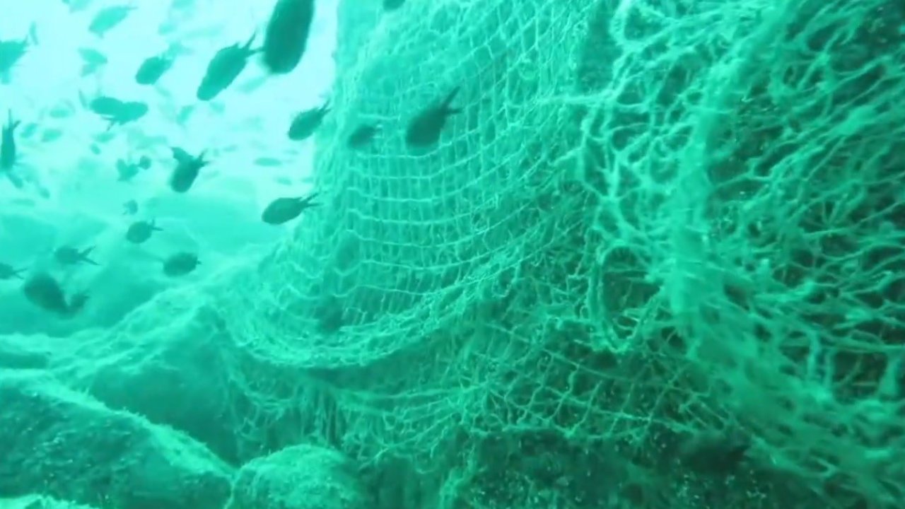 Karadeniz’in derinleri hayalet ağlarla dolu