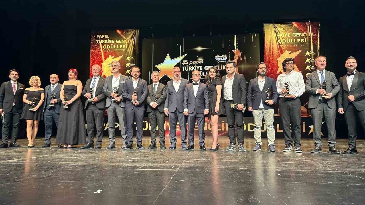 Gençlik Ödülü Başkan Yasin Yıldız’a verildi