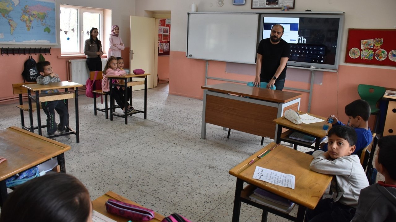 Başkan Çolakbayrakdar: "Türkiye’de ilkleri başaran çevre projeleriyle örnek olmaya edvam ediyoruz"