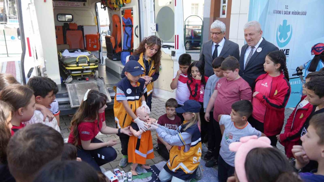 Bu ders çok farklı: Öğrenciler hem eğlendi hem sağlıklı yaşamla ilgili eğitim aldı