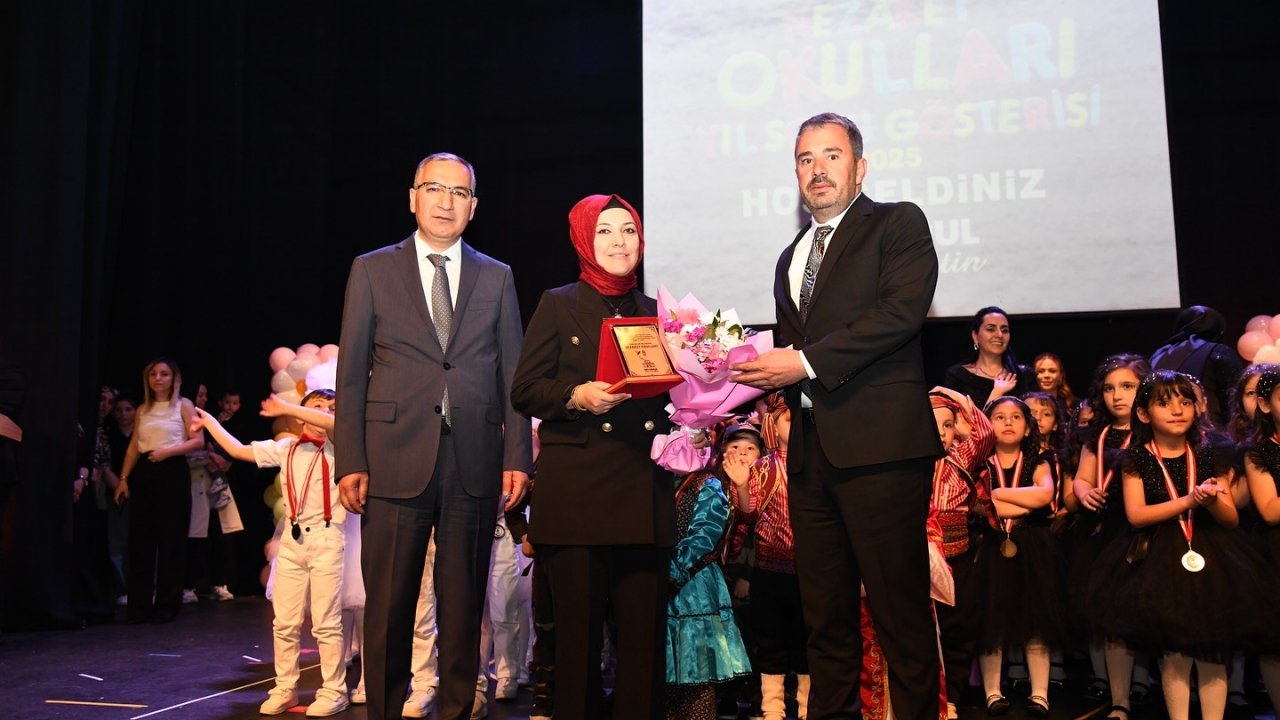 Devlet Tiyatroları Pursaklar Sahnesi’nde minikler için mezuniyet töreni düzenledi