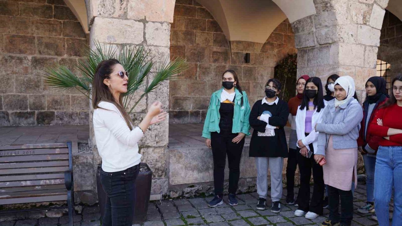 Perde Açılıyor: Gençler sinemanın gücünü Gelişim Film Akademisiyle keşfediyor