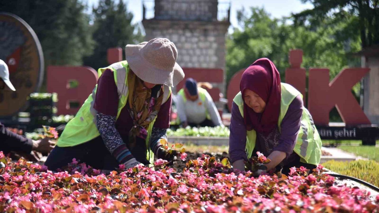 Bilecik’i süsleyen kadın çalışanlar