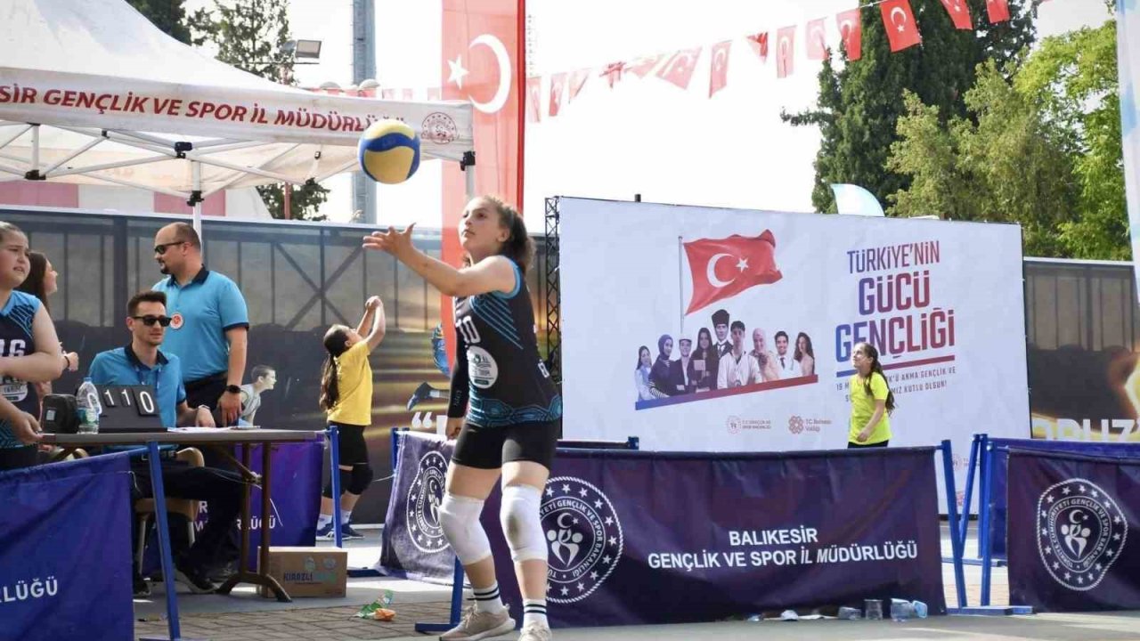 Balıkesirli gençler ’Gençlik Haftasında’ spora doydu