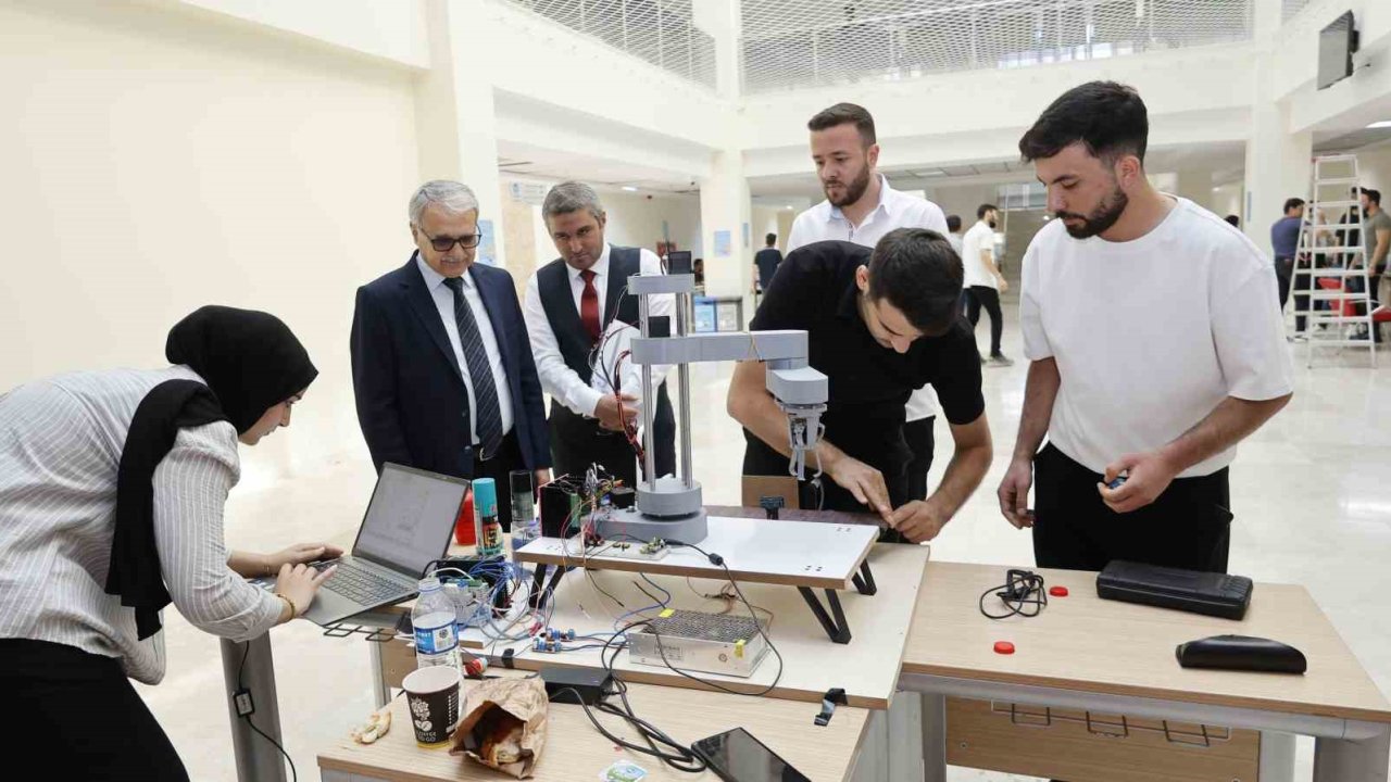 GİBTÜ’de 20’den fazla proje görücüye çıktı