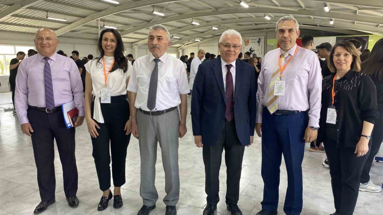 Gençler biyoloji ile buluştu