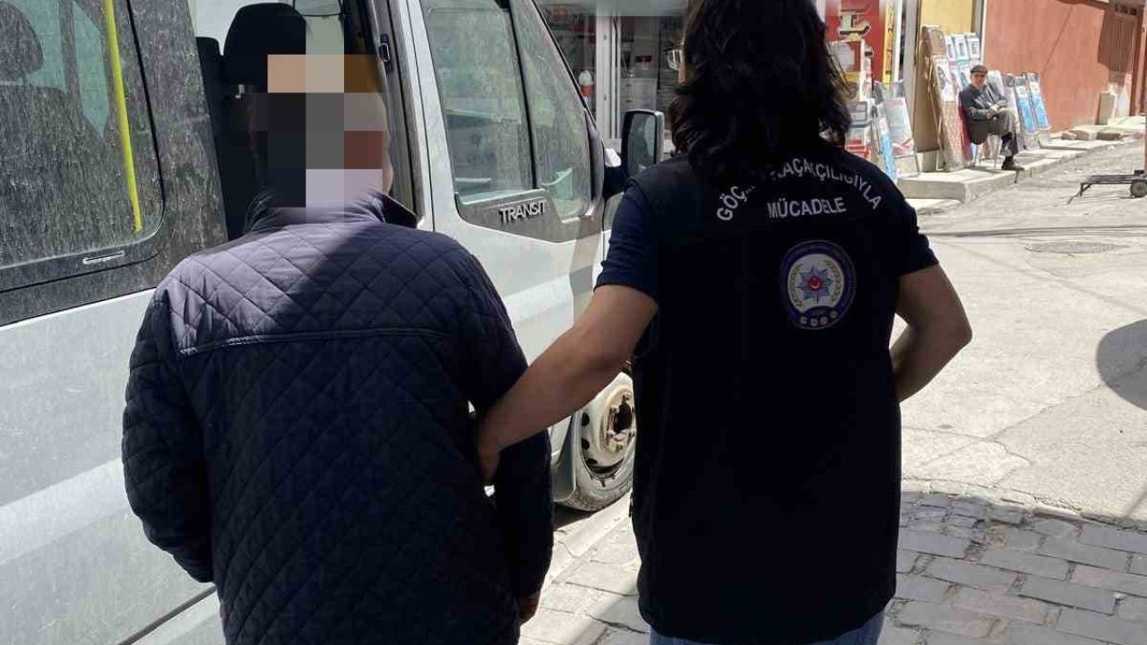 Afyonkarahisar’da 6 yabancı uyruklu şahıs sınır dışı edildi