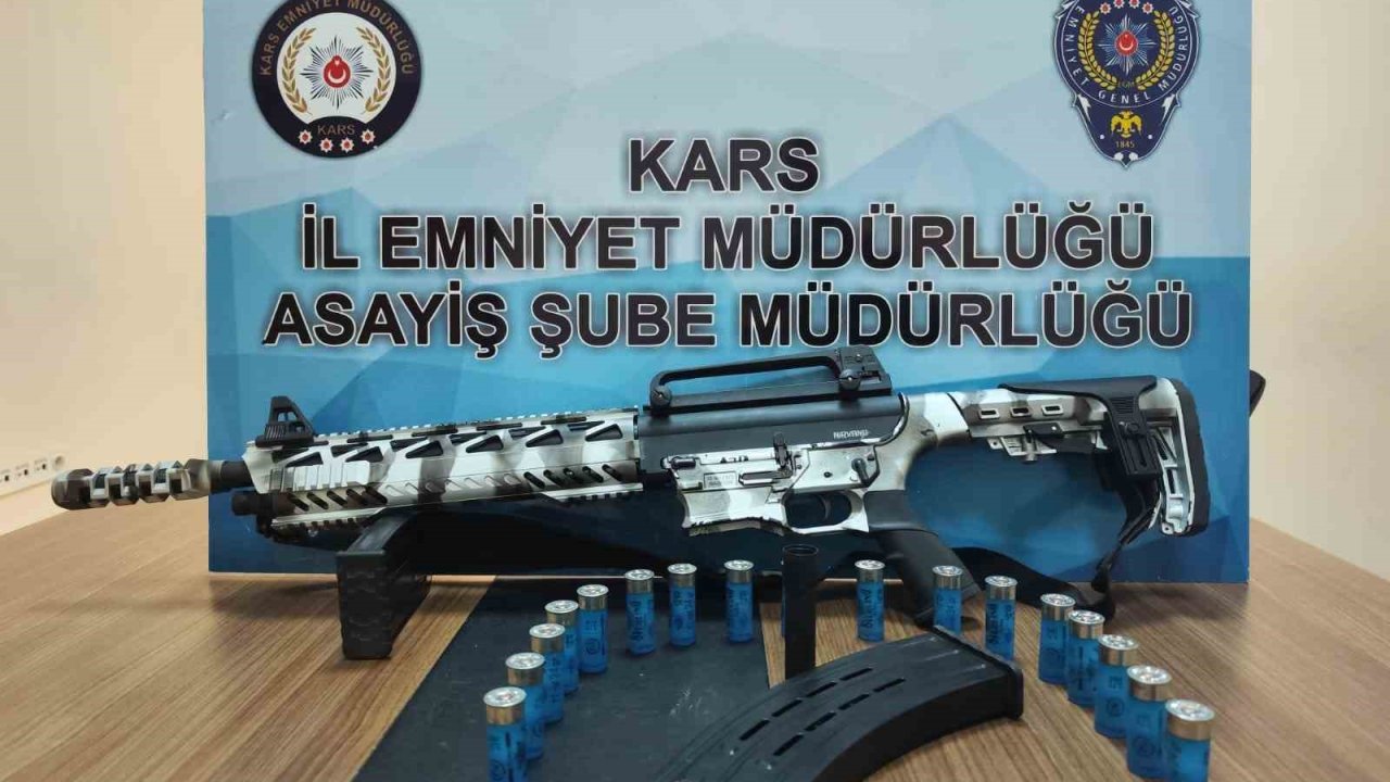 Kars’ta çok sayıda silah ve mühimmat ele geçirildi