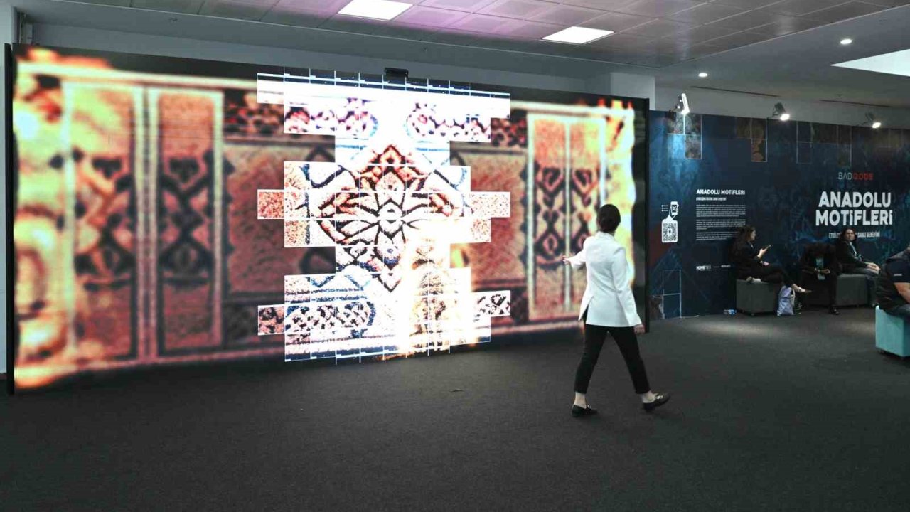 Anadolu motiflerini yapay zeka ile buluşturan sergi HOMETEX’te
