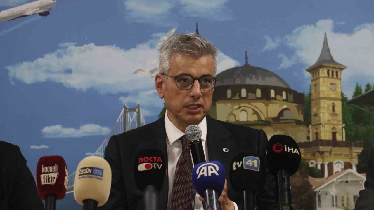 Bakan Memişoğlu: "Sağlık hizmetini çok güzel sunuyoruz ama sağlıklı bir toplum muyuz diye sorgulamamız gerekir"