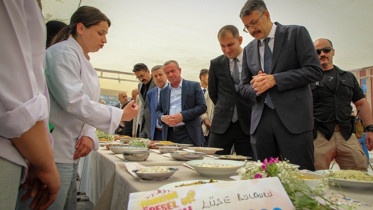Hakkâri’de "Yöresel Ot Festivali" düzenlendi
