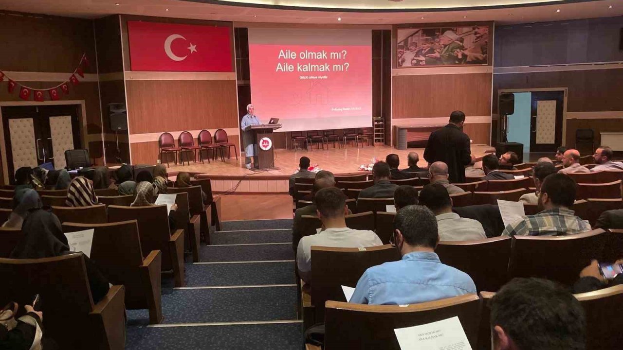 Erzurum’da "Aile içi Sağlıklı İletişim" konuşuldu