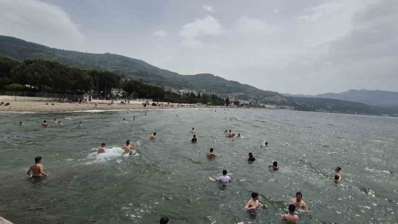 Bursa’da deniz sezonu erken açıldı