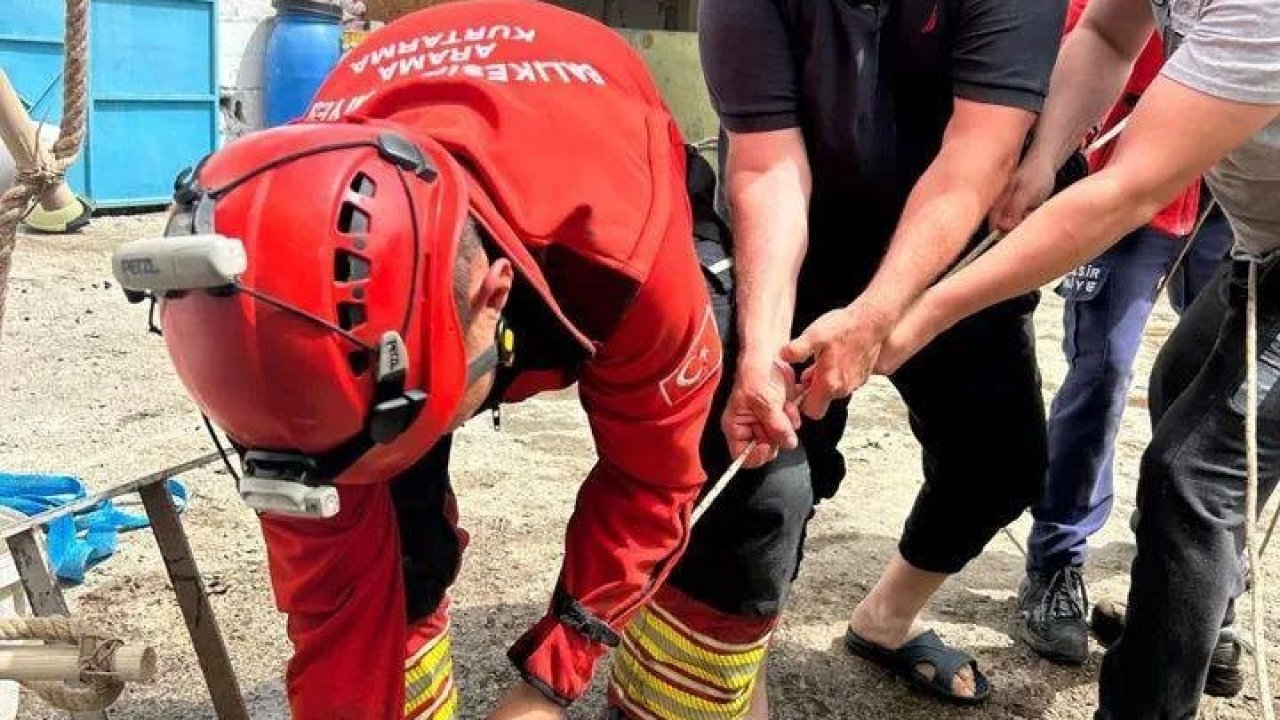 Burhaniye’de kuyudan kuzu kurtarma operasyonu