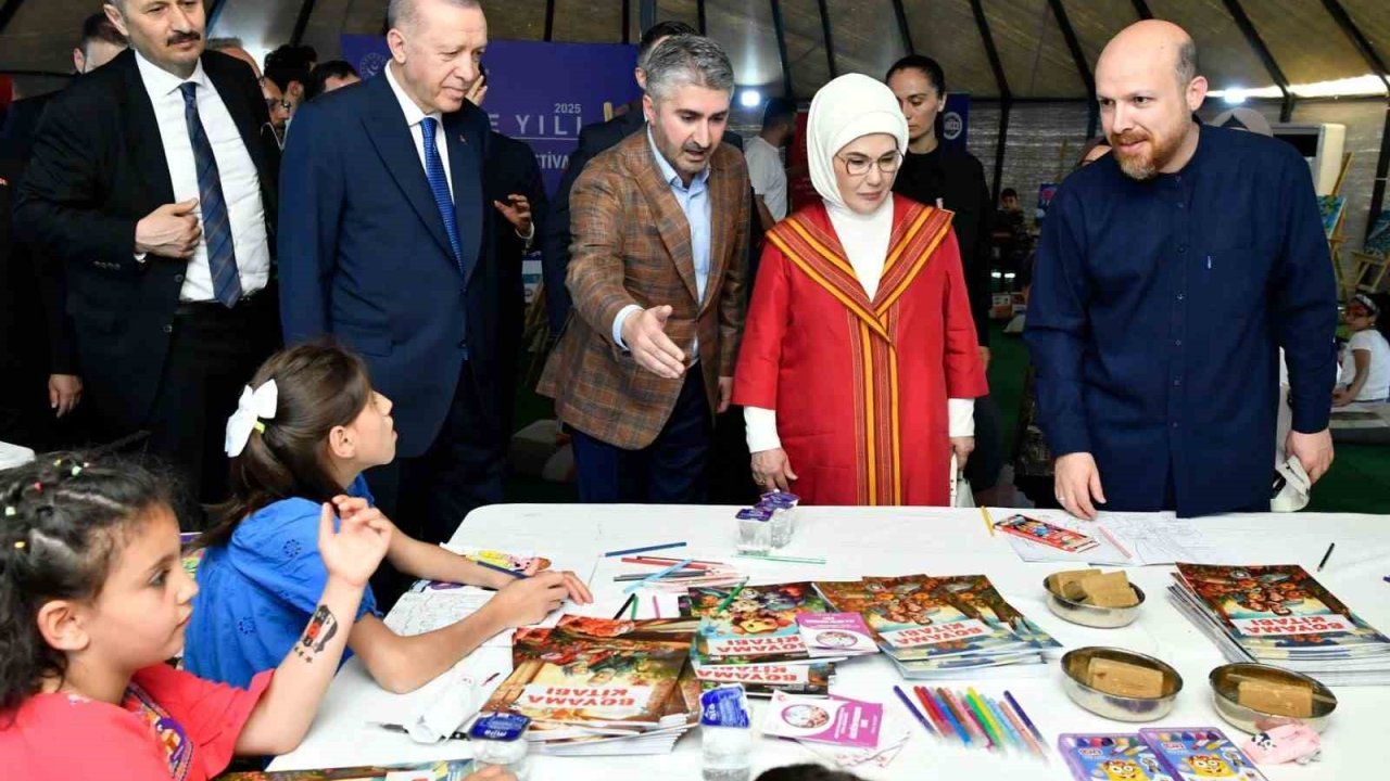 Bakan Yardımcısı Zafer Tarıkdaroğlu, Cumhurbaşkanı Erdoğan’a Etnospor Festivali’nde eşlik etti