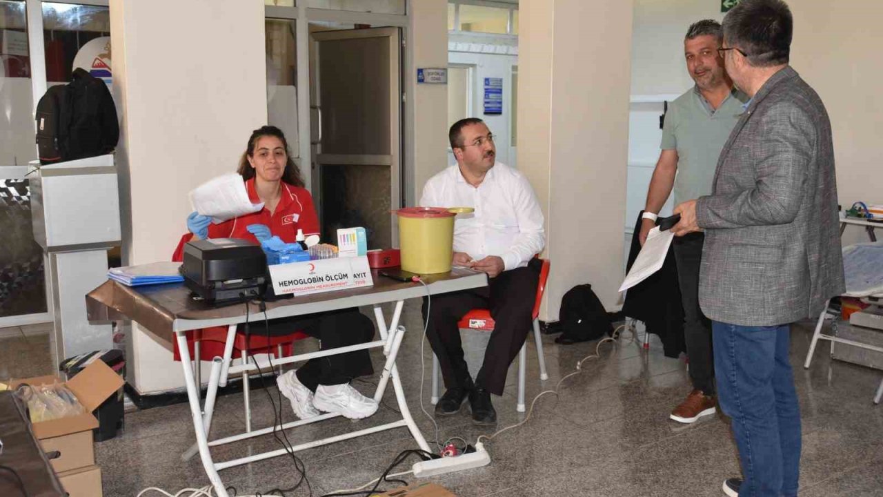 ESKİ’den Kızılay’a kan bağışı