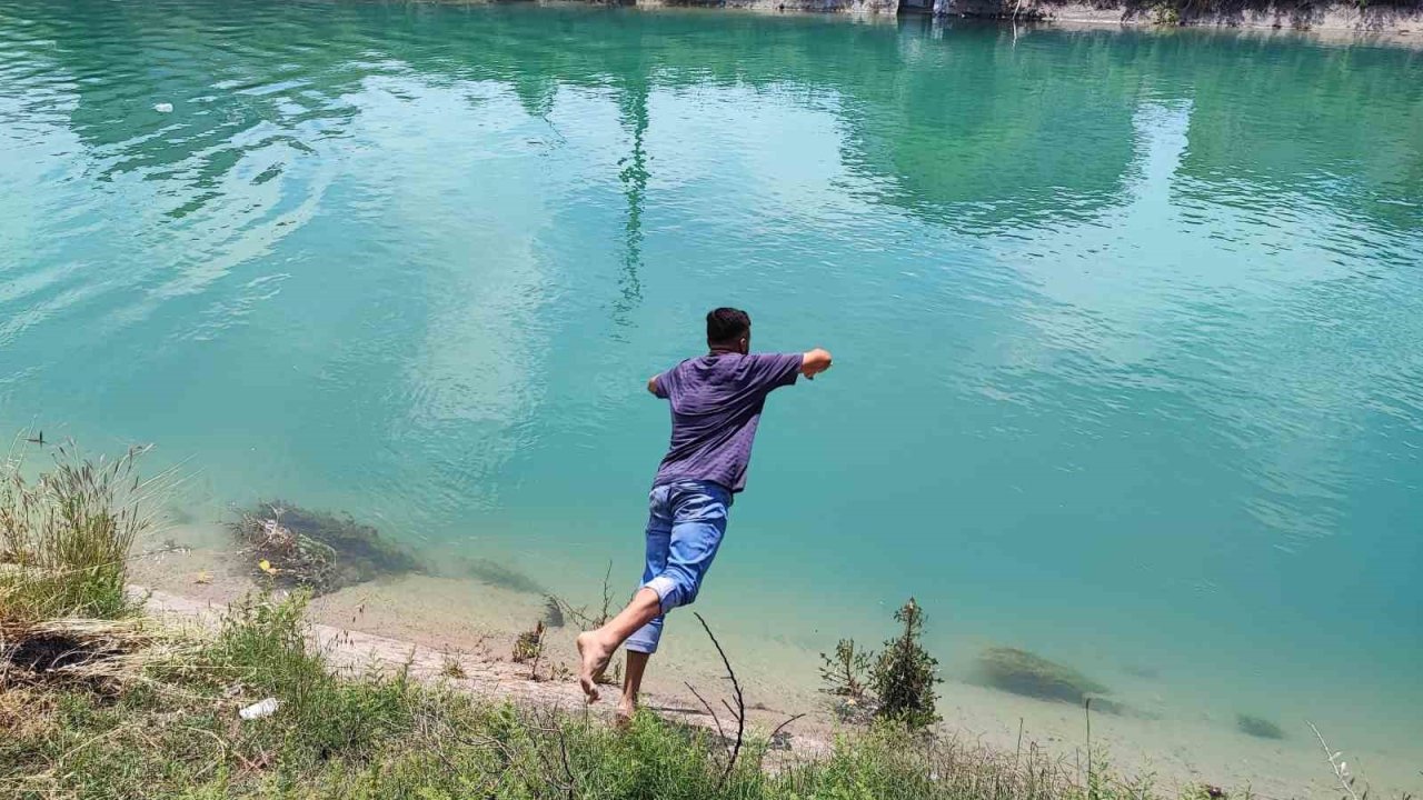 Adana’da gençlerin tehlikeli serinliği sürüyor