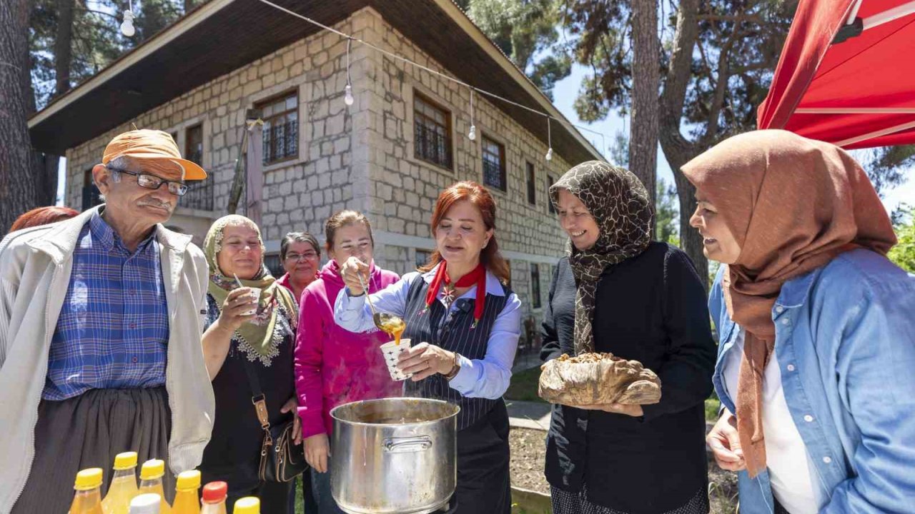 Üretici kadınlara, kooperatifleşmenin avantajları anlatıldı