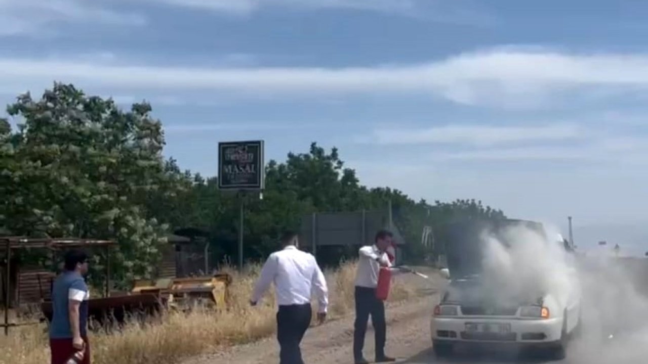Batman’da otomobilde çıkan yangını şoförler söndürdü
