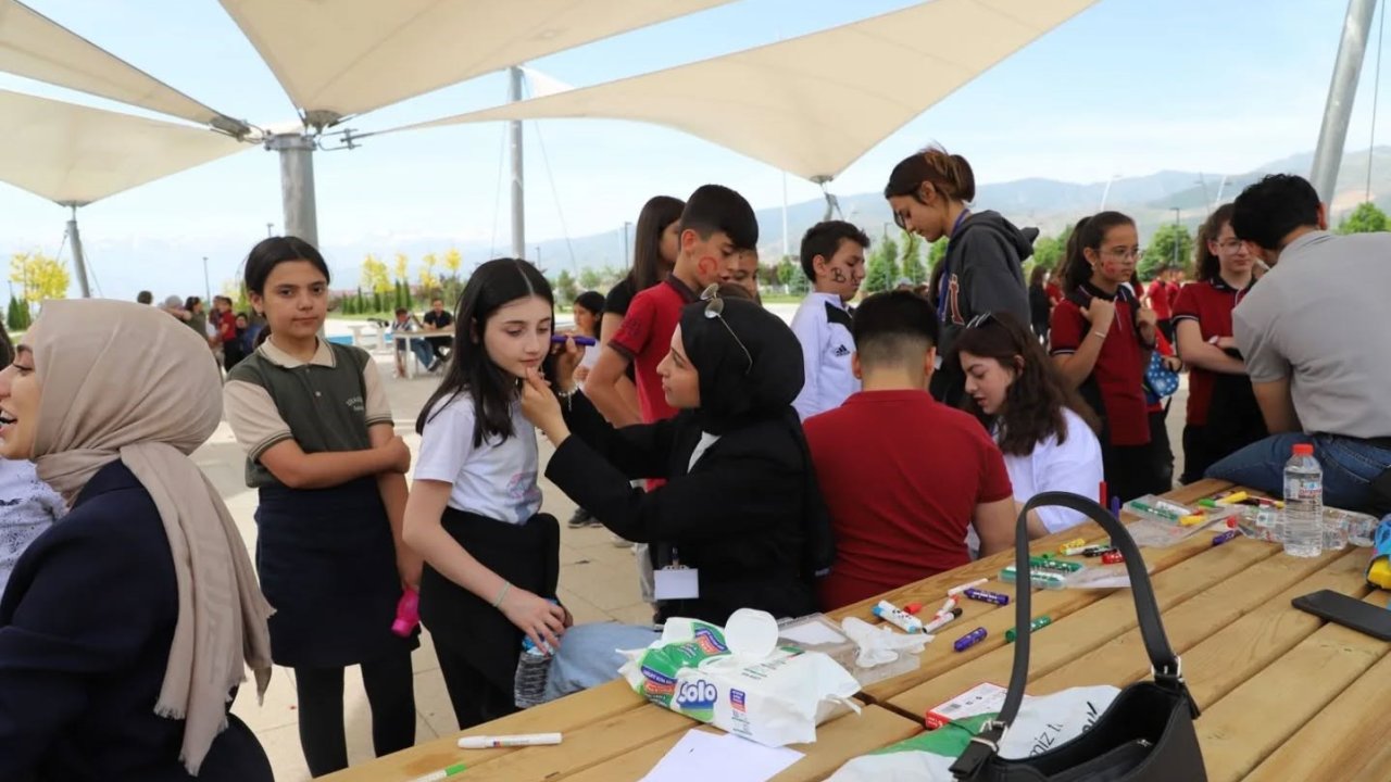 Haydi Kampüse Matematikle Oynayalım Şenliği