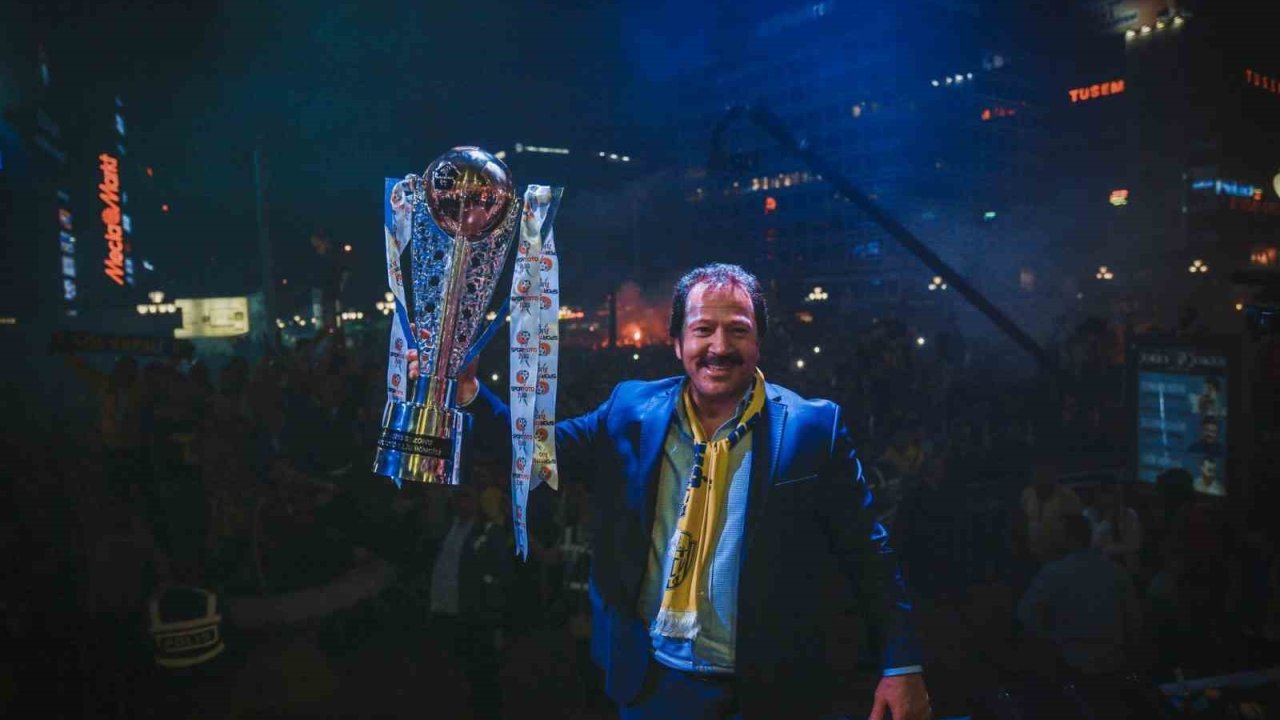 Mehmet Yiğiner’e Ankaragücü’nden "Onursal Başkanlık" ünvanı