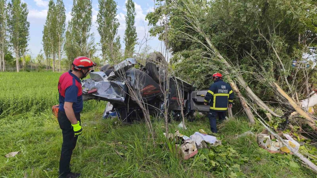 Iğdır’da trafik kazası: Azerbaycan plakalı araç takla attı, 1’i ölü 4 yaralı