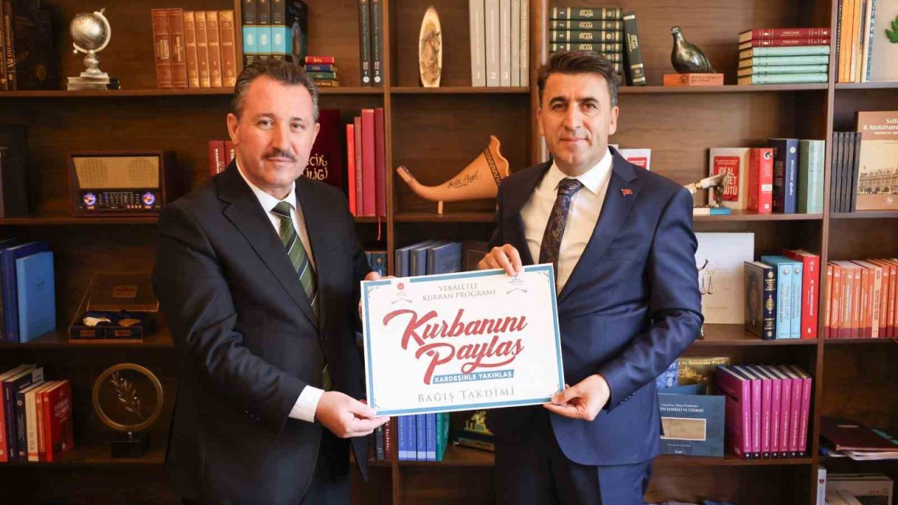 Vali Aygöl’den TDV’ye kurban bağışı