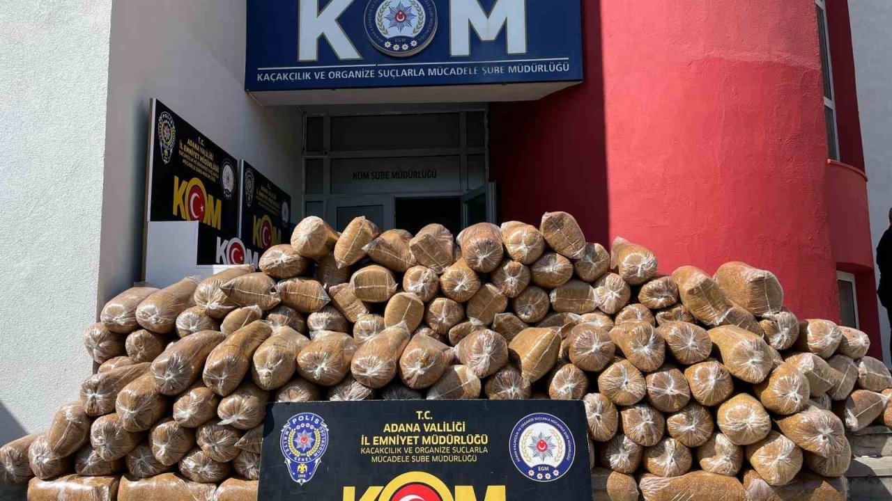 Adana’da 1 tondan fazla kaçak tütün ele geçirildi