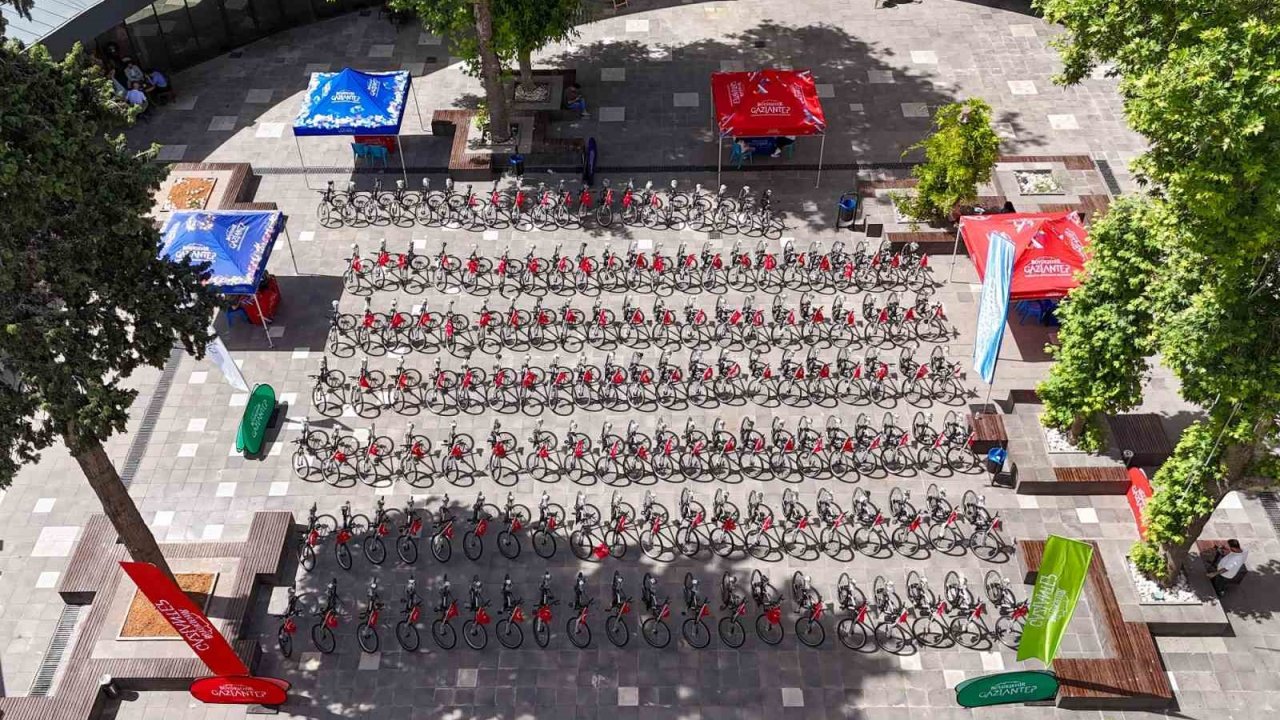 Gaziantep’te 19 Mayıs etkinliklerinde ter döken başarılı yarışmacılar ödüllendirildi