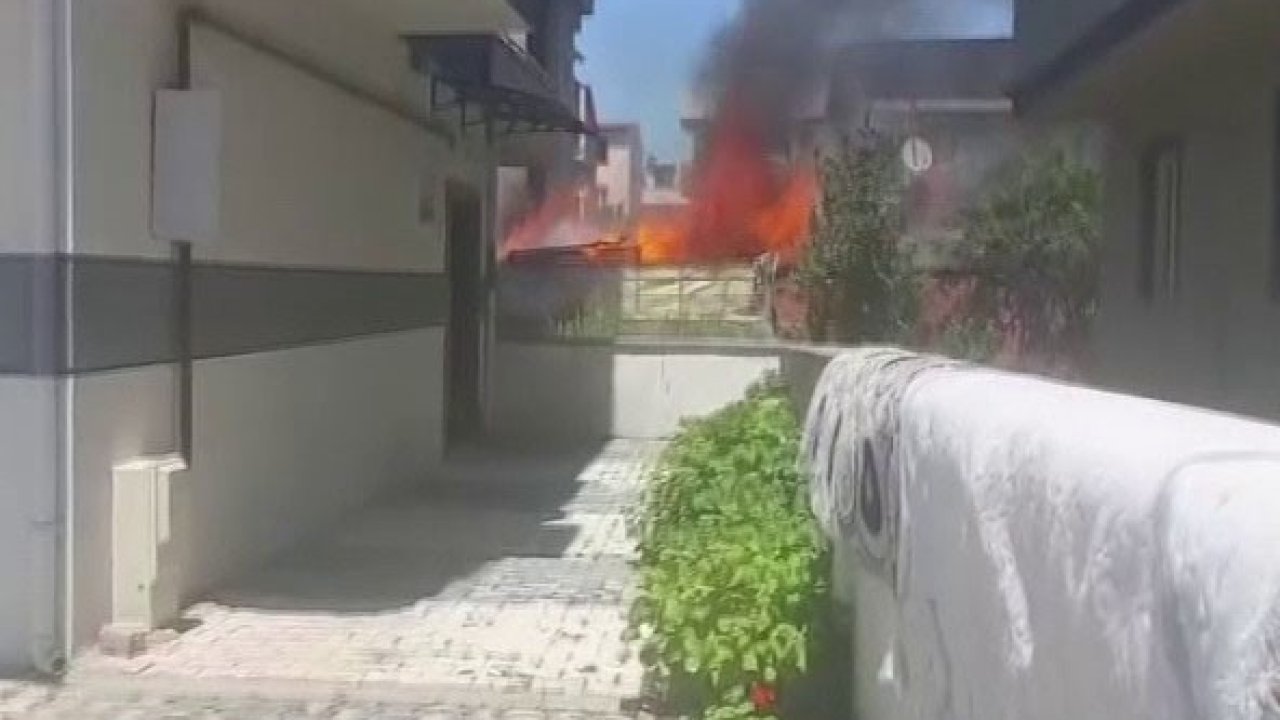 Binanın kömürlüğü alev alev yandı