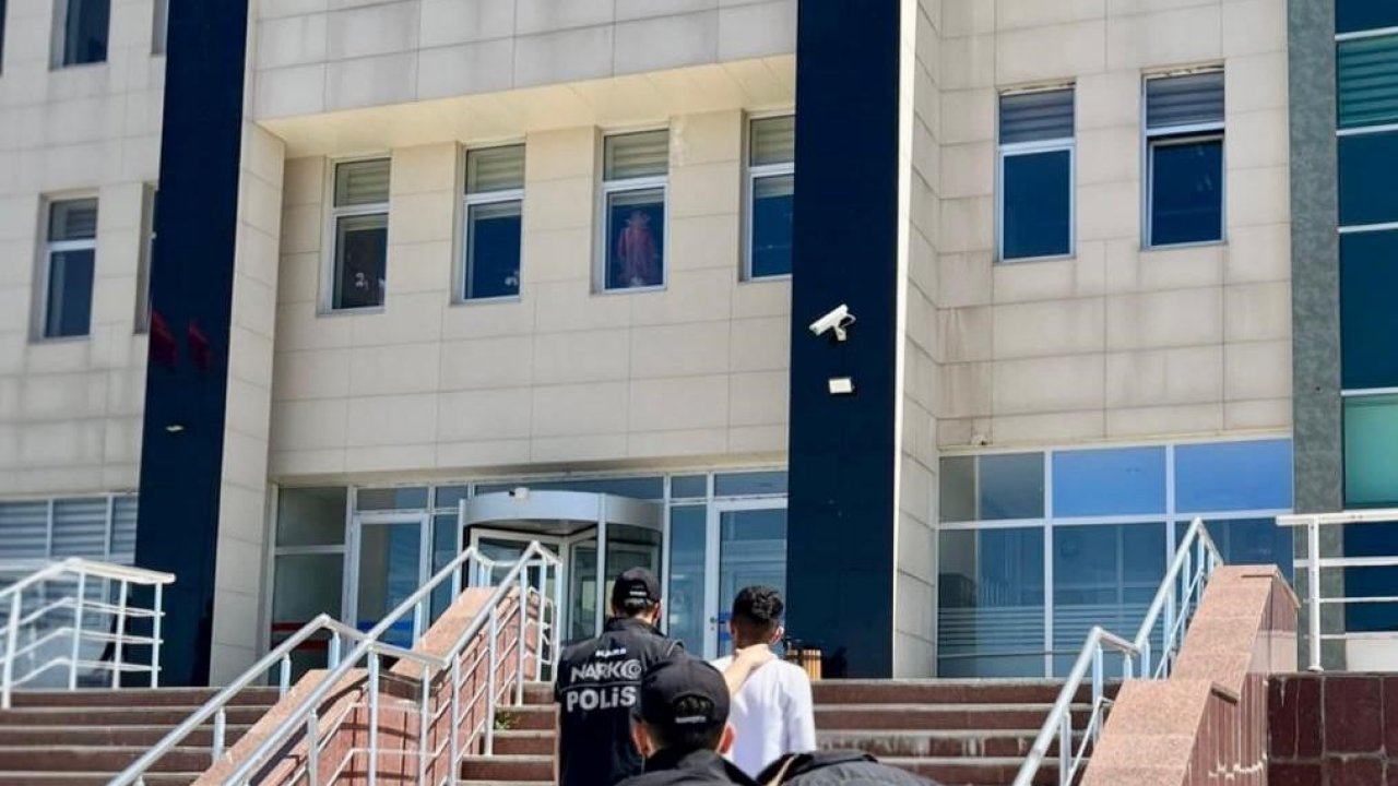 Kars’ta haklarında hapis cezası bulunan 3 kişi yakalandı